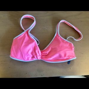 Cute Aerie scoop top!